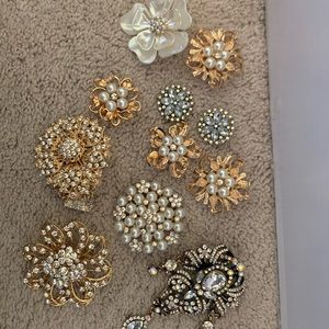 11 Bridal Broaches